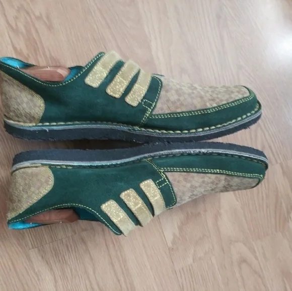 John Fluevog Green Suede Checkered Buckle Oxfords - Picture 5 of 7